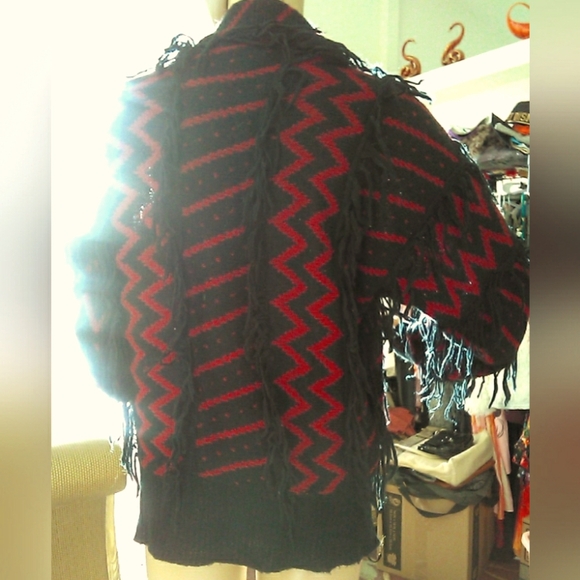 VINTAGE SWEATER RED & BLACK FRINGE BY SUNBOW 2 SZ. MED VERY UNIQUE - Picture 2 of 7